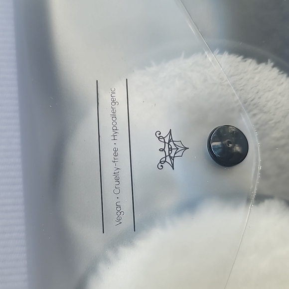 Laruce Reusable Face Disks/ Remover Pads - Picture 5 of 9